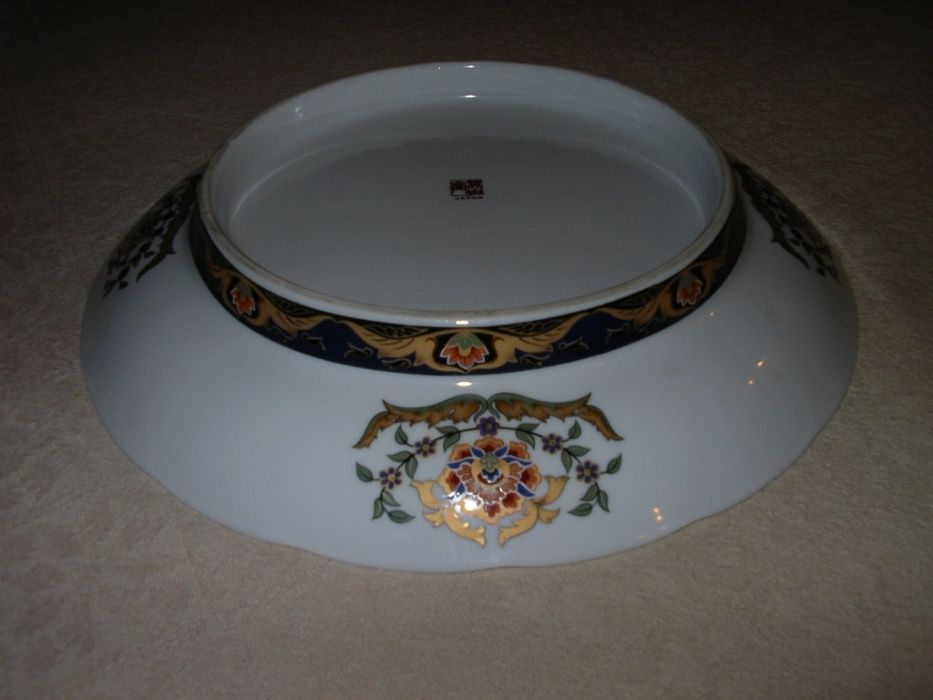 Prato Porcelana Japonesa e Chinesa "Mil Flores"