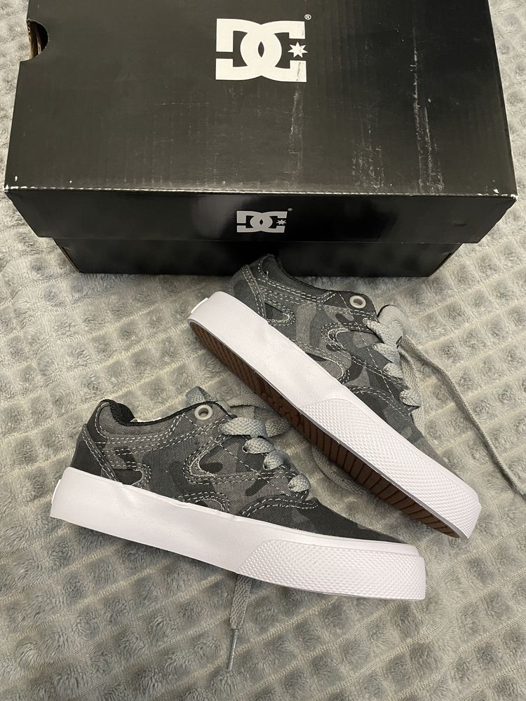 DC shoes trampki chłopięce roz 27,5 - wkładka 16,5