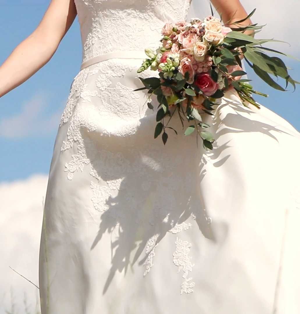 весільна сукня айворі