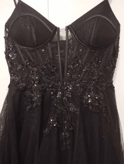 Sukienka na studniówkę