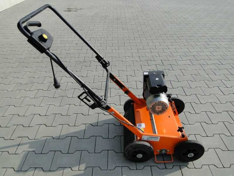 Wertykulator Aerator elektryczny do trawy ELIET E401VM Mocny Germany