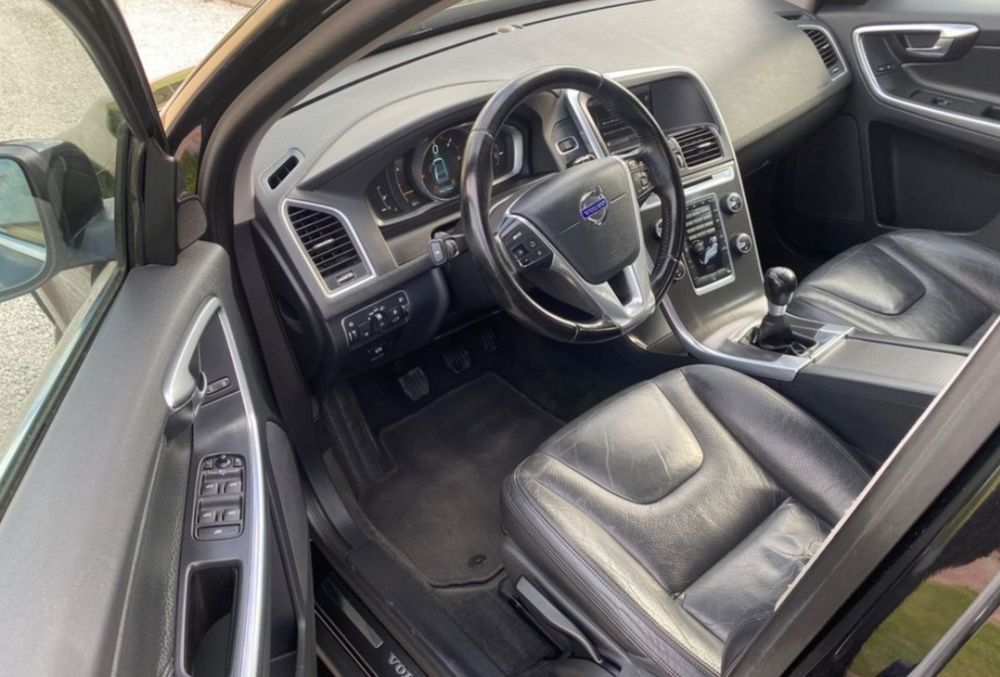 Продам Volvo XC60 2.4 турбодизель на механіці