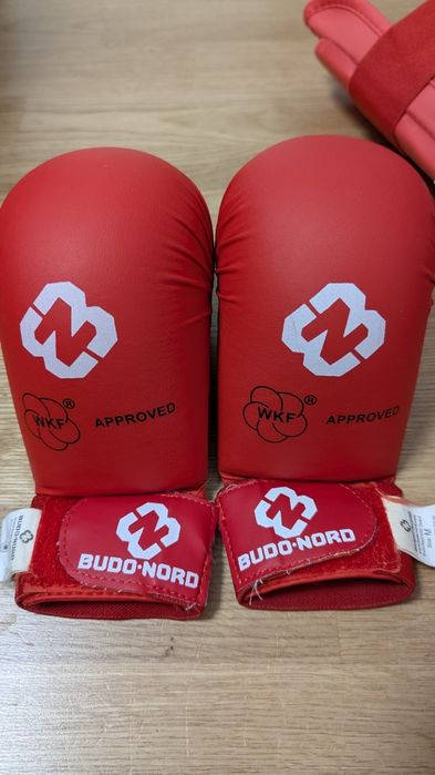 Захист гомілки та стопи SMAI з ліцензією WKF + перчатки Budo Nord . Б/