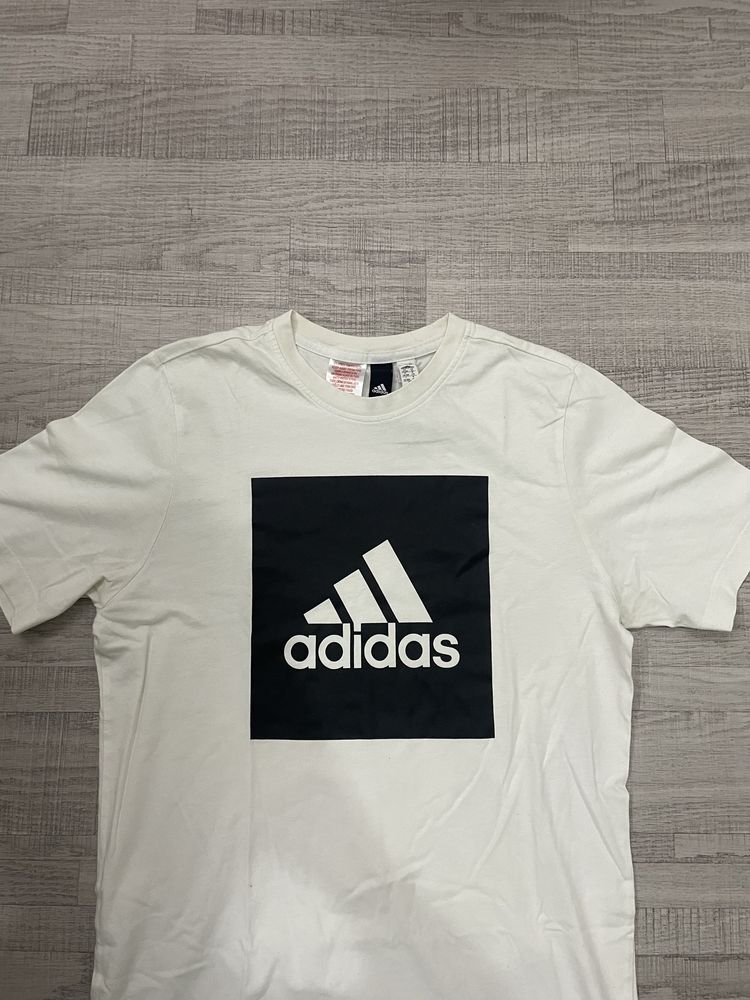 T shirt Adidas branca