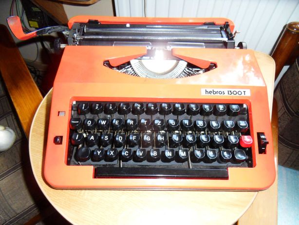 Maszyna do pisania, przenośna w walizce