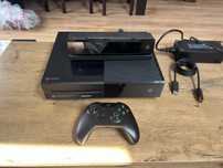 Xbox One 500GB + Kinect + Pad + Gra – Zestaw Gotowy do Gry!