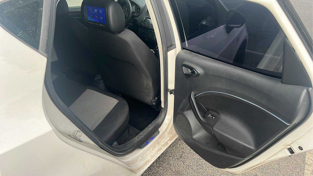 SEAT IBIZA 2017 gasolina