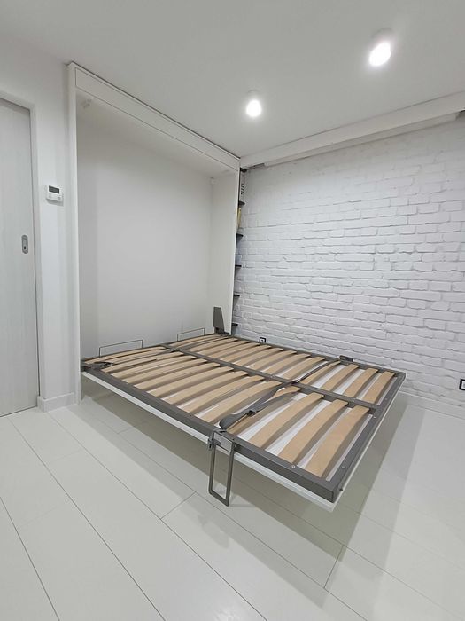 Łóżko chowane w szafie składane pionowo - CLICK V - OKAZJA z materacem