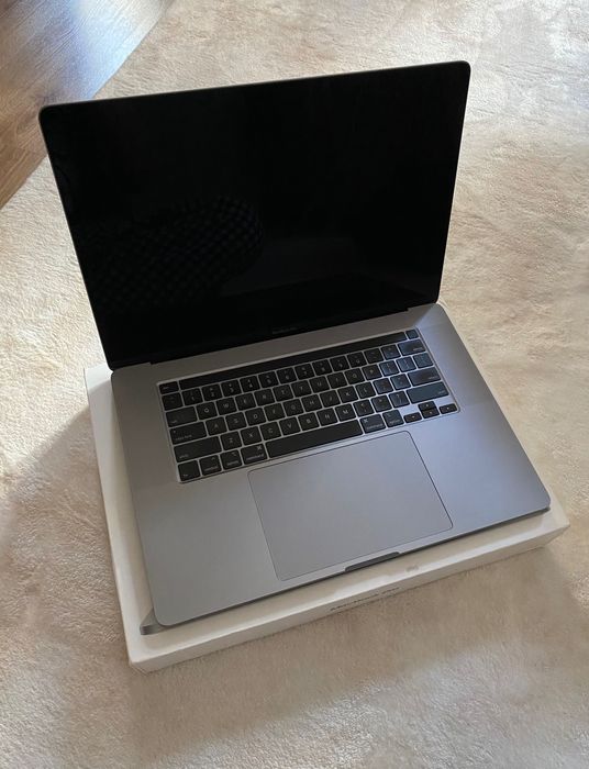 Macbook Pro a2141 16” i9-9880h 64gb Ram 1tb SSD