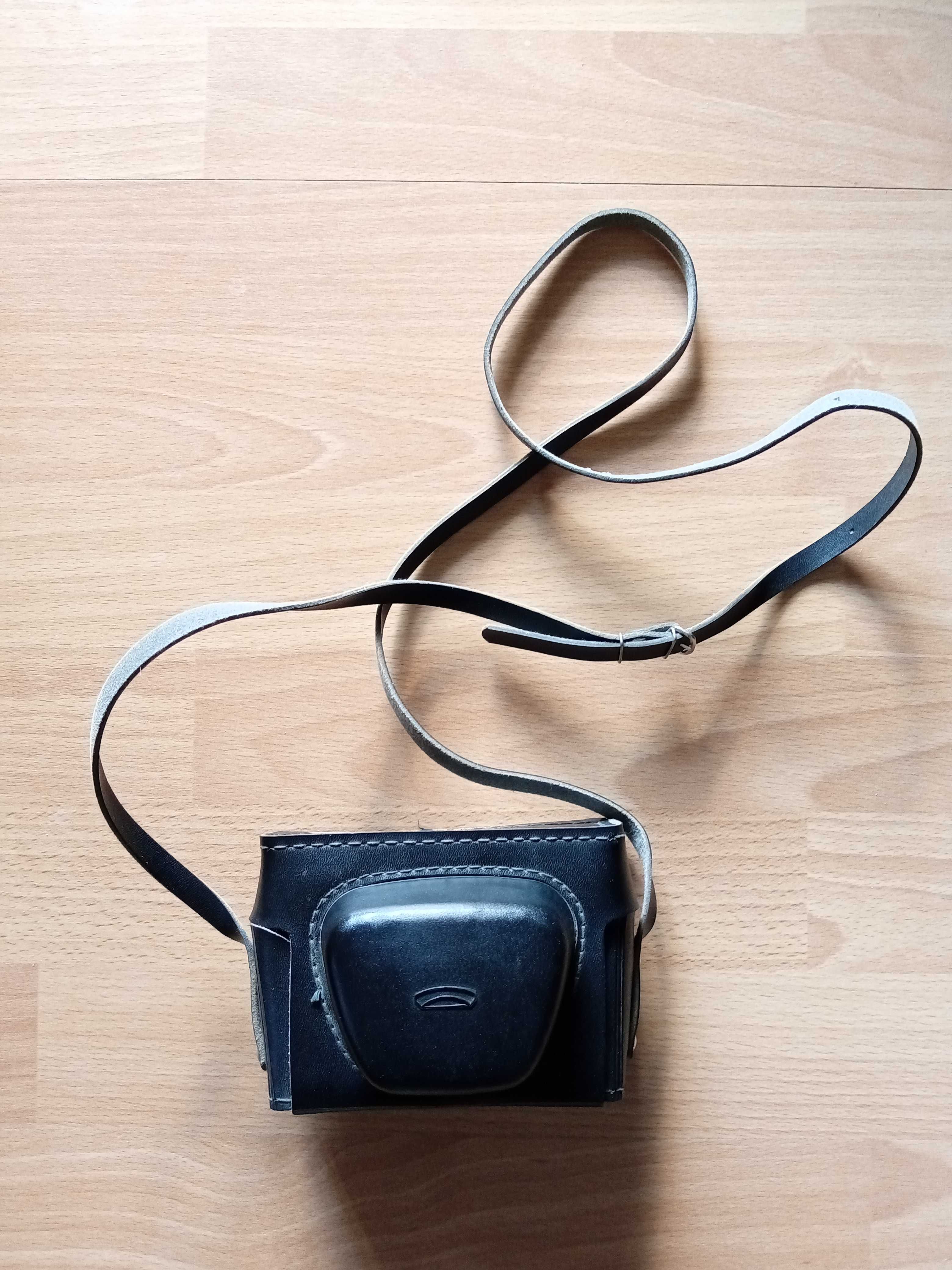 Vintage Retro PRL Aparat Fotograficzny Vilia + Etui + Lampa