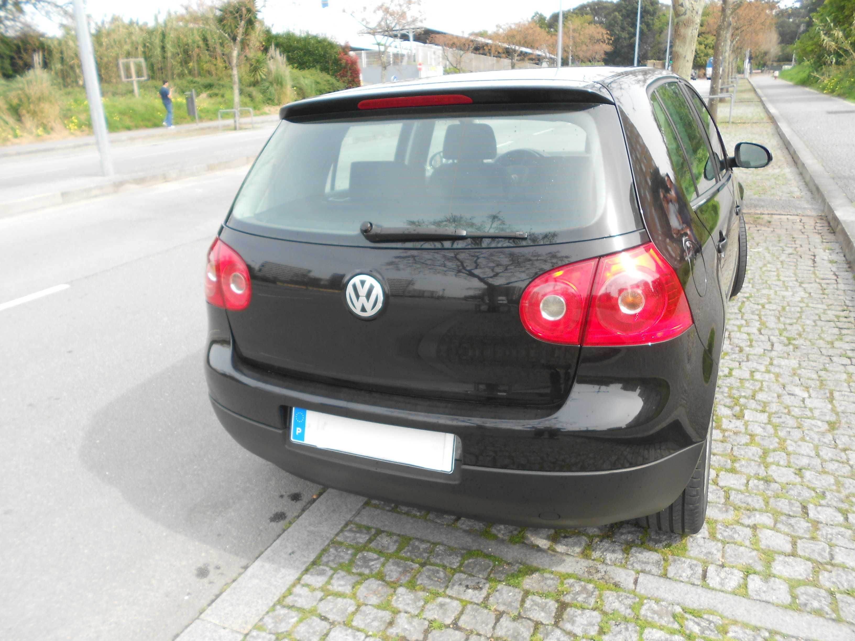 VW  Golf V  FSI  Comfortline  de  2005  Bom  Estado  Geral