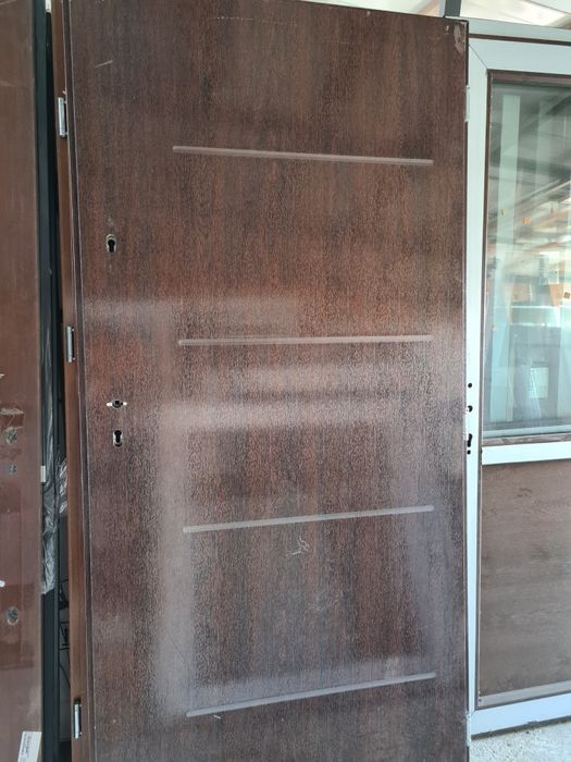 Drzwi zewnętrzne nowe