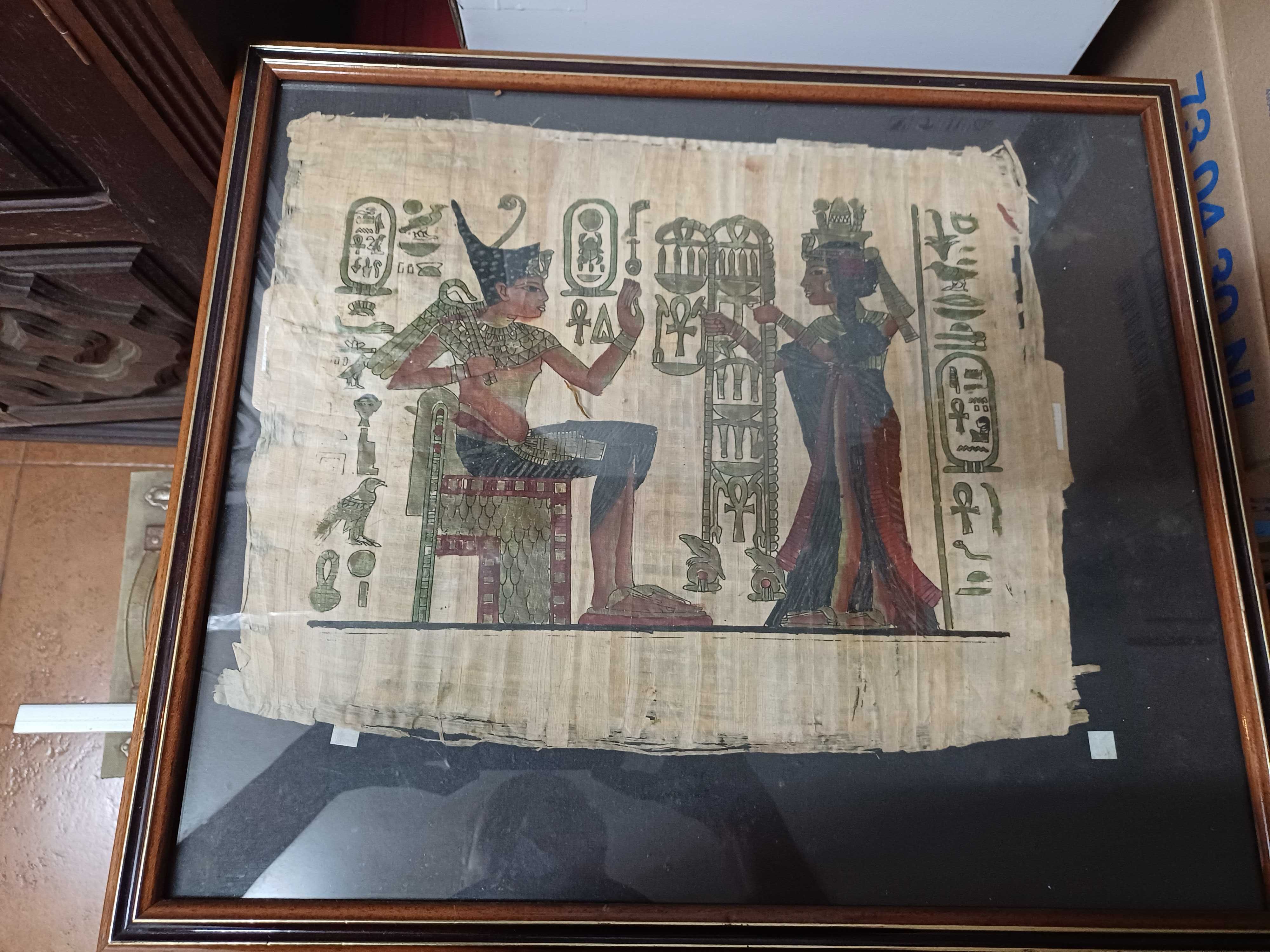 Quadro com pintura em  pregaminho