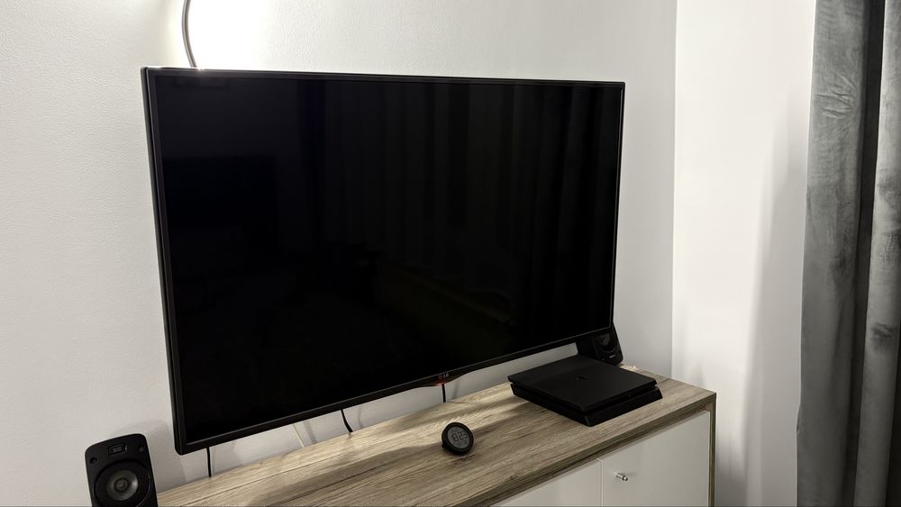 Telewizor LG 42”