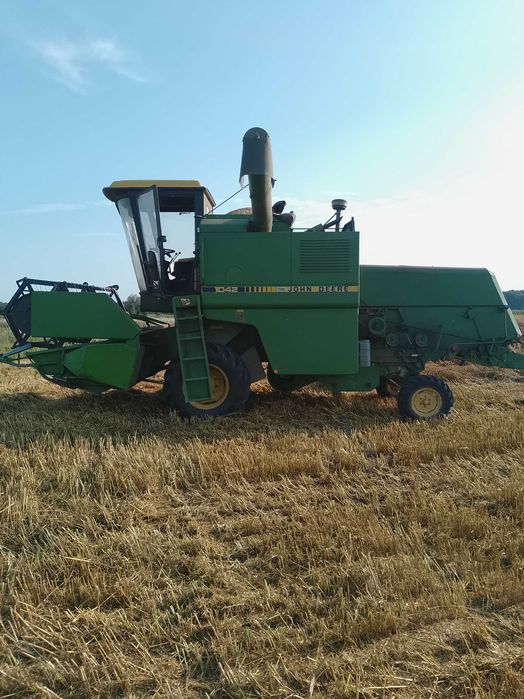 Комбайн Джон ДІР 1042