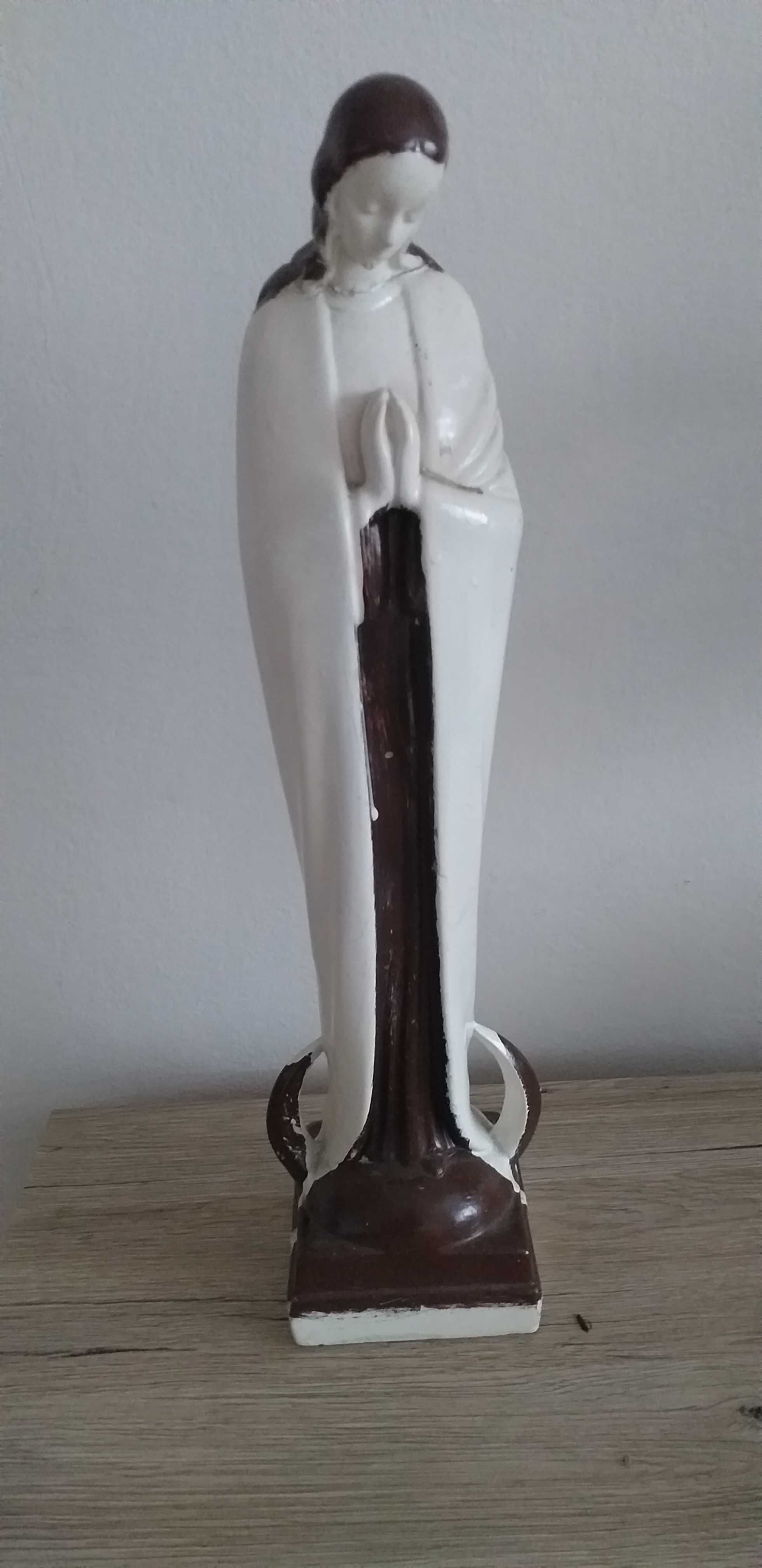 Piękna figurka Madonny