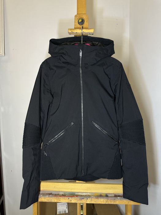 Everest жіноча куртка класична, чорного кольору розмір 36 s/m