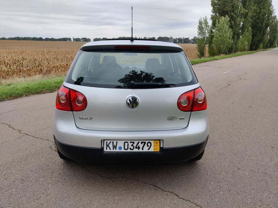 Volkswagen Golf 5. 1,6 mpi