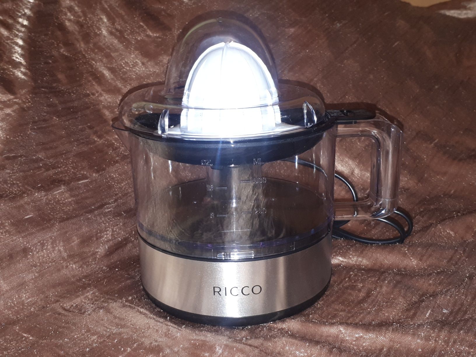 Wyciskarka do cytrusów JC-3000 Ricco