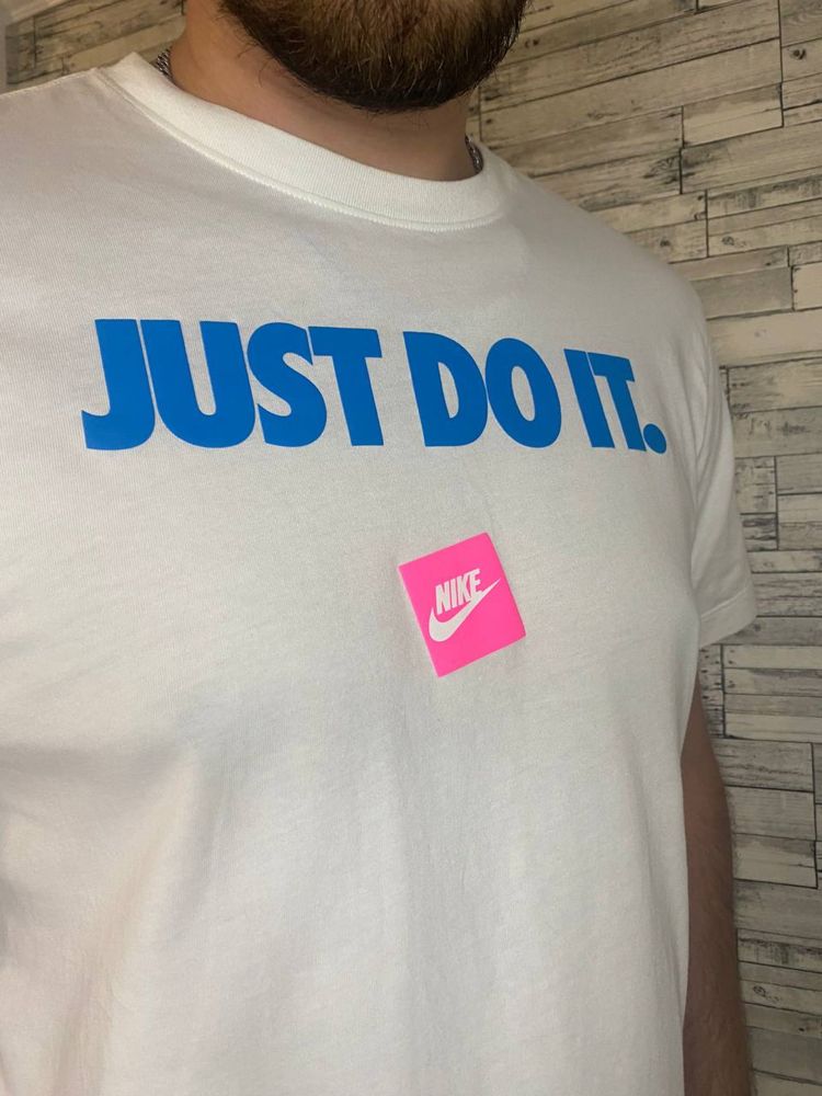 Футболки Nike