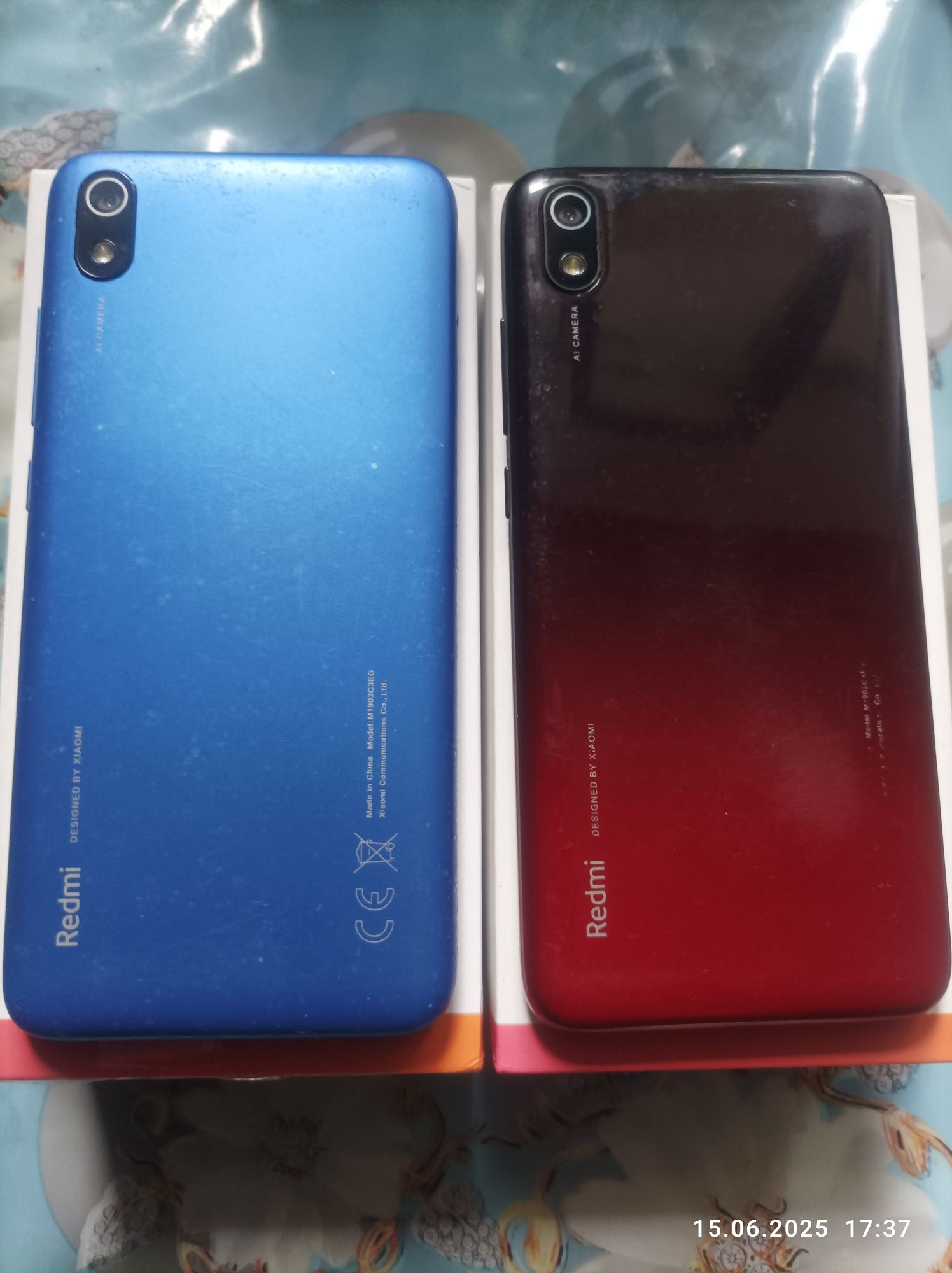 Продам 2-телефони Redmi 7A