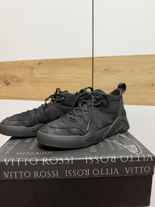 Продам зимові чоловічі кросівки з натуральної шкіри( нубук)