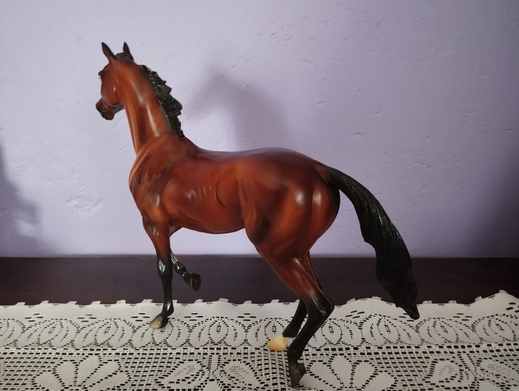 Breyer traditional Tuż the law