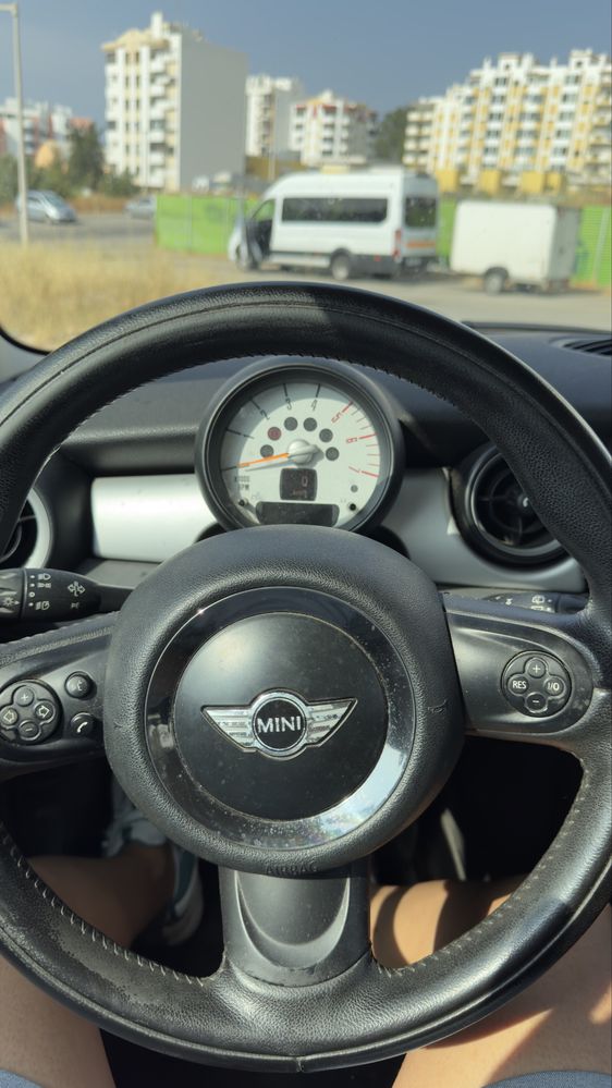 Mini cooper D one de 2010 em bom estado