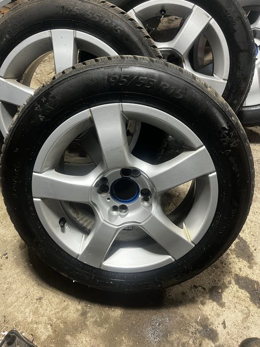Felgi z oponami zimowymi 4x100/4x108 r15