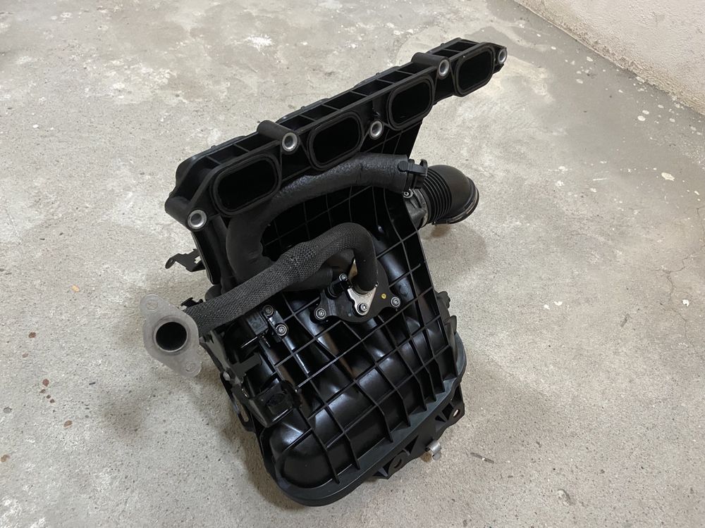 Coletor de Admissão BMW E88 118i 2010