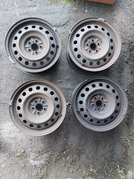 Диски металеві  тойота 5×100 R16