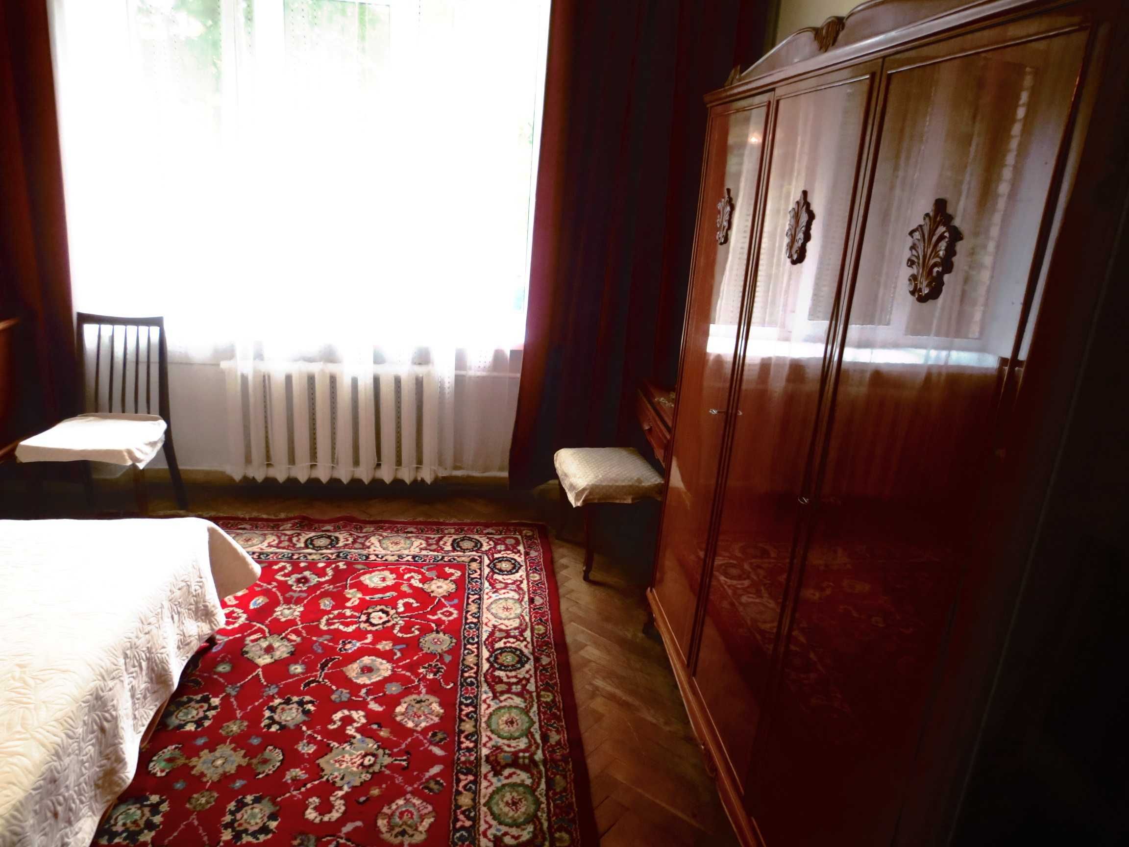 Продам 3-ёх комнатную квартиру на Печерске, бульвар Леси Украинки,24.