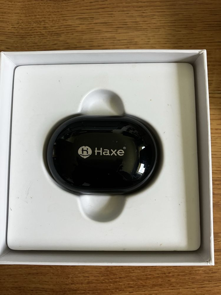 aparat słuchowy firmy haxe