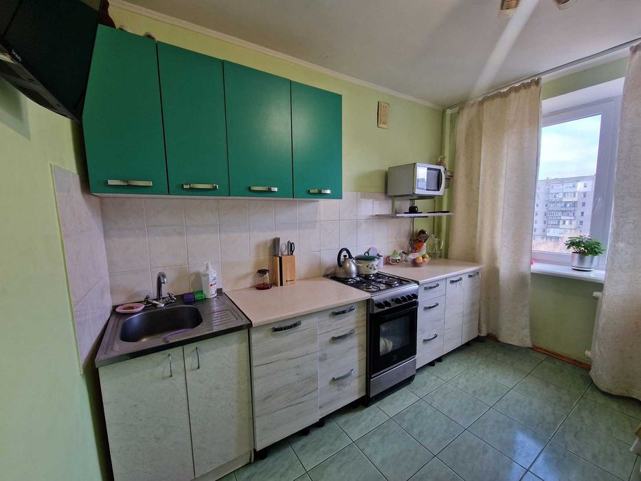 3-кімнатна квартира у Чорноморську / Середній поверх !