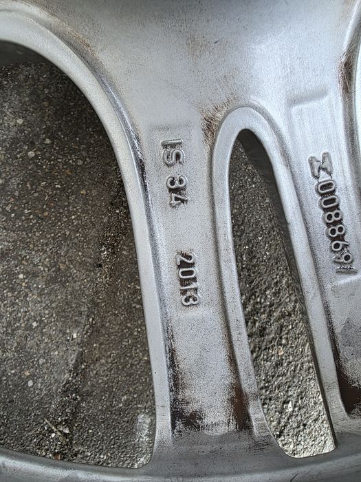 Jantes Originais BMW 18" Pack M com Pneus 225.45.18 + 255.40.18