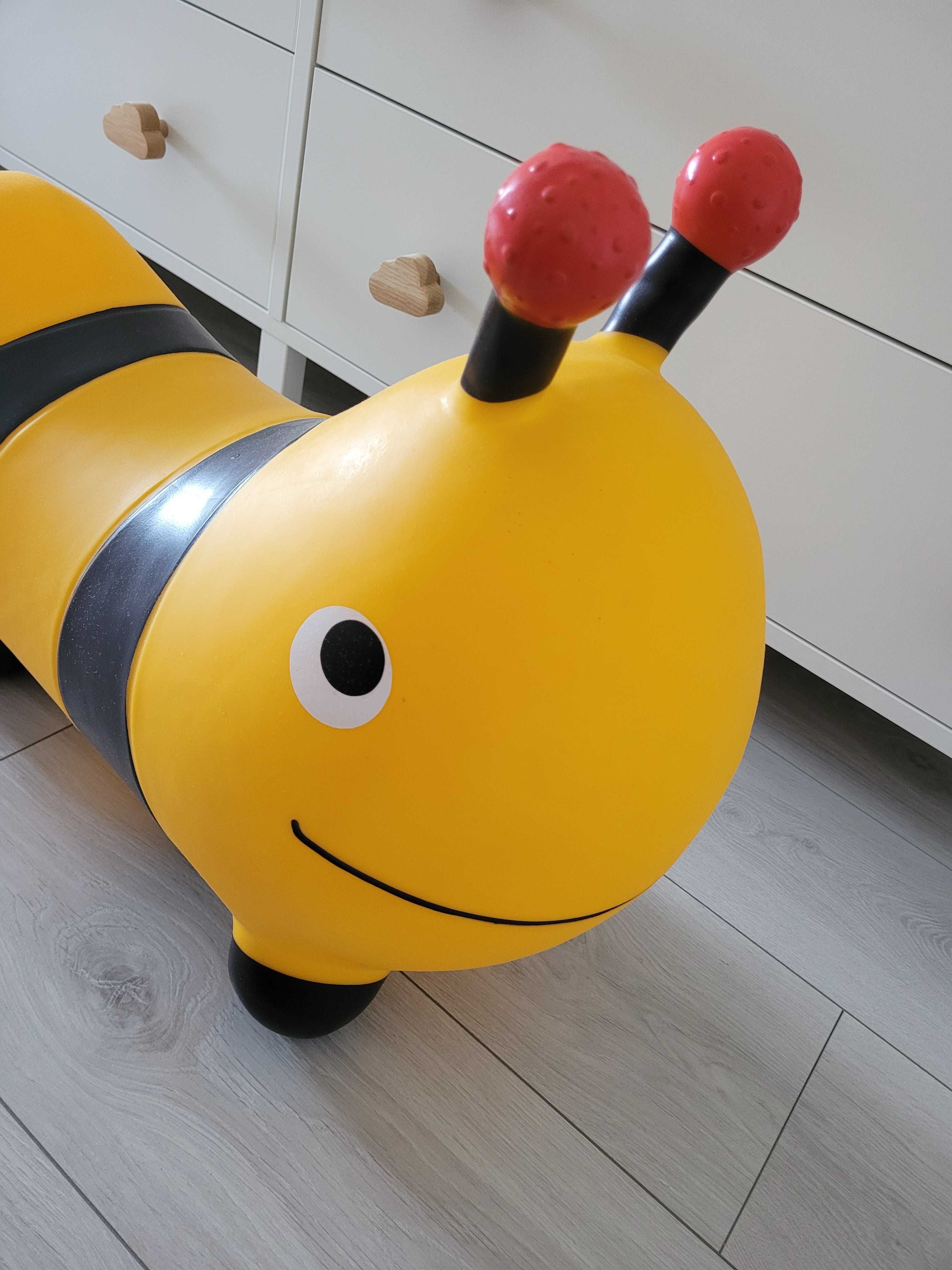 Skoczek pszczoła pszczółka B. Toys