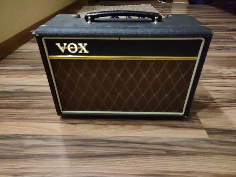 Гітарний комбопідсилювач VOX PATHFINDER 10