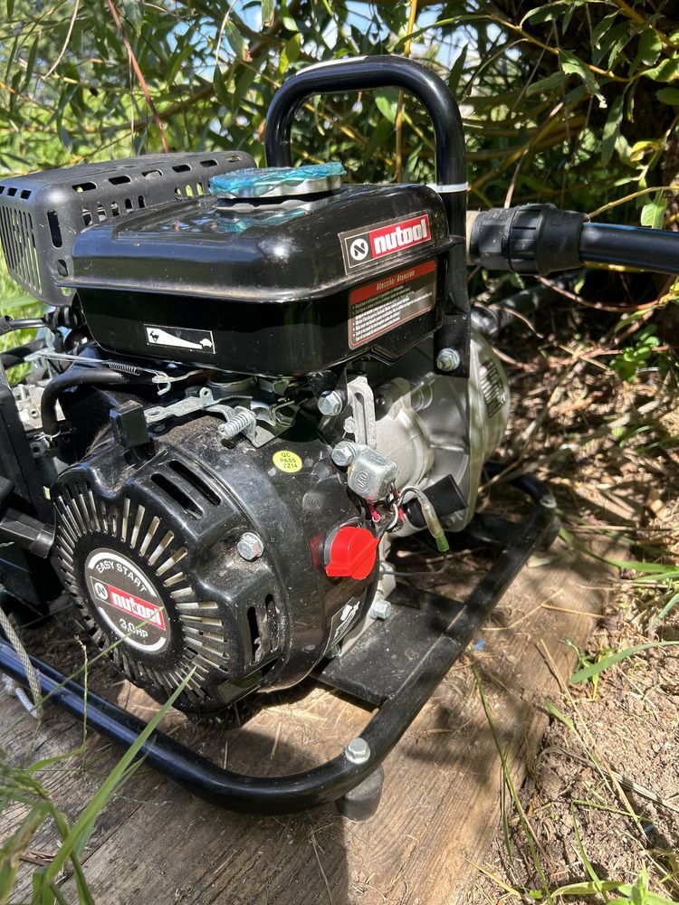 Bomba de água a gasolina