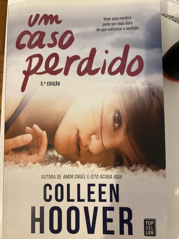 Livro collen hoover- um caso perdido