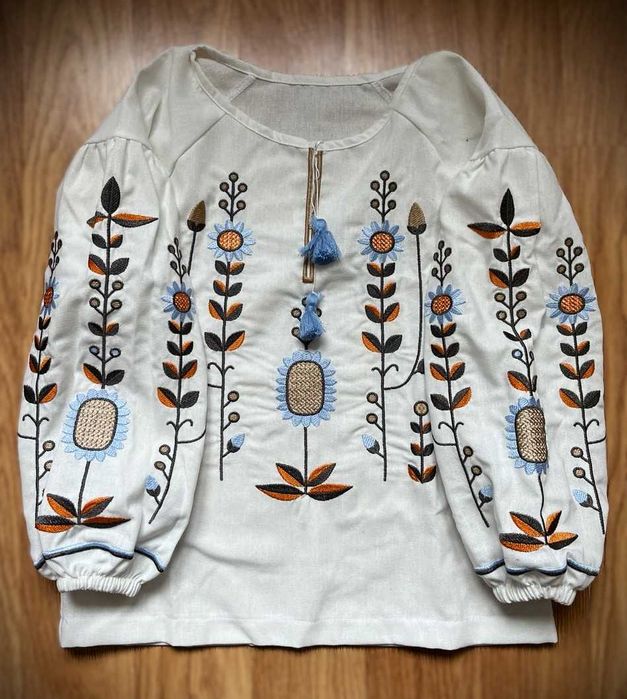 Біла вишиванка дитяча для дівчинки в садок і школу довгий рукав