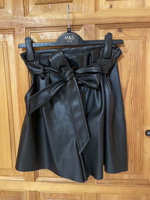 Шорти зі штучної шкіри