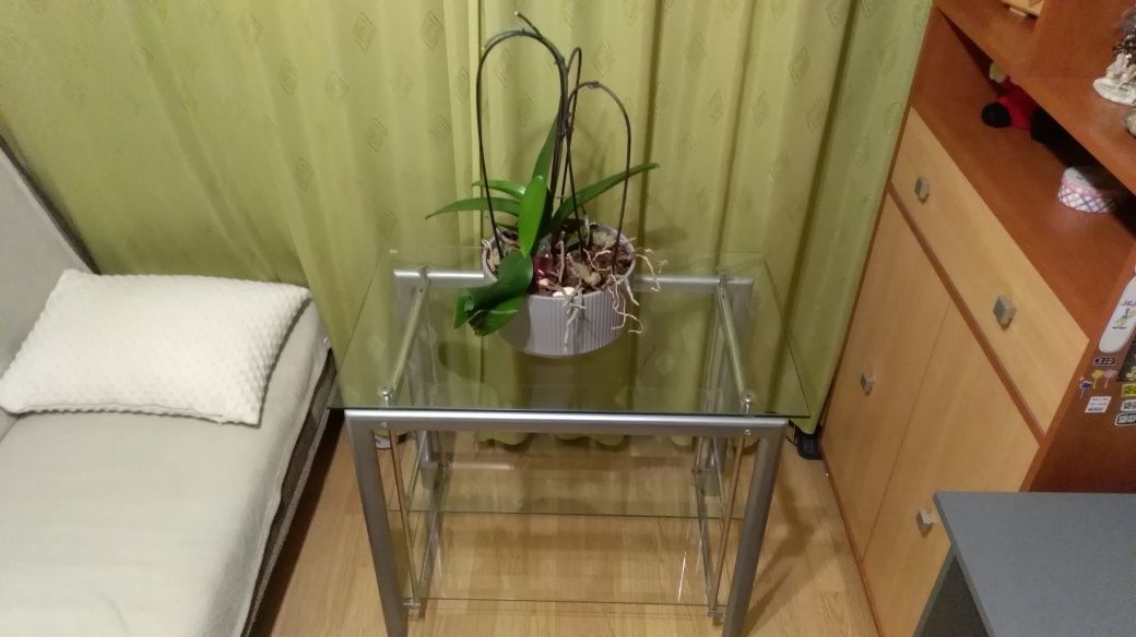 Stół Telewizyjny  (70/80/50 cm)
