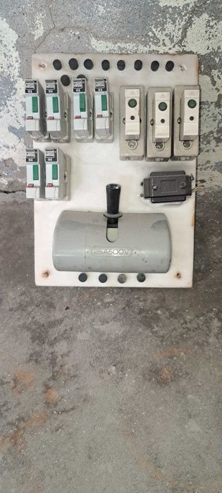 Quadro elétrico antigo