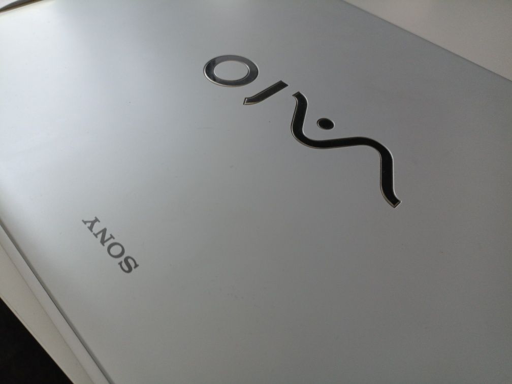 Laptop Sony Vaio  SVE171E11M SSD 256