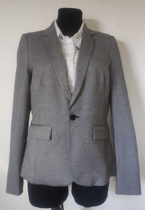 Elegancka, damska marynarka w pepitkę, czarno biała Mohito rozm M łaty