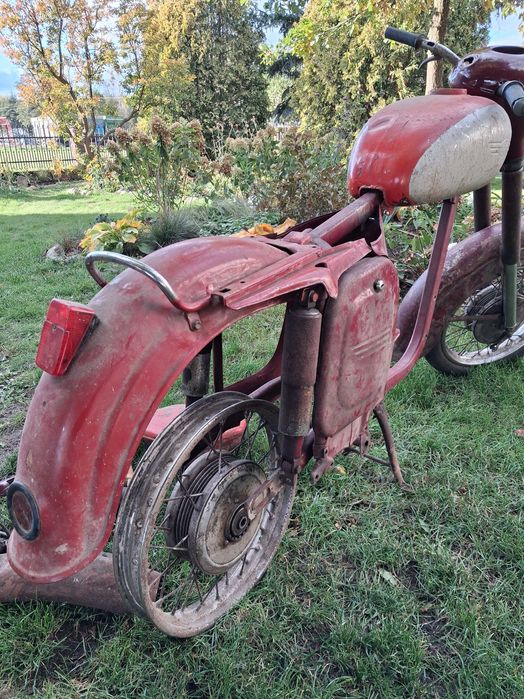 Jawa 250 pozostalosci