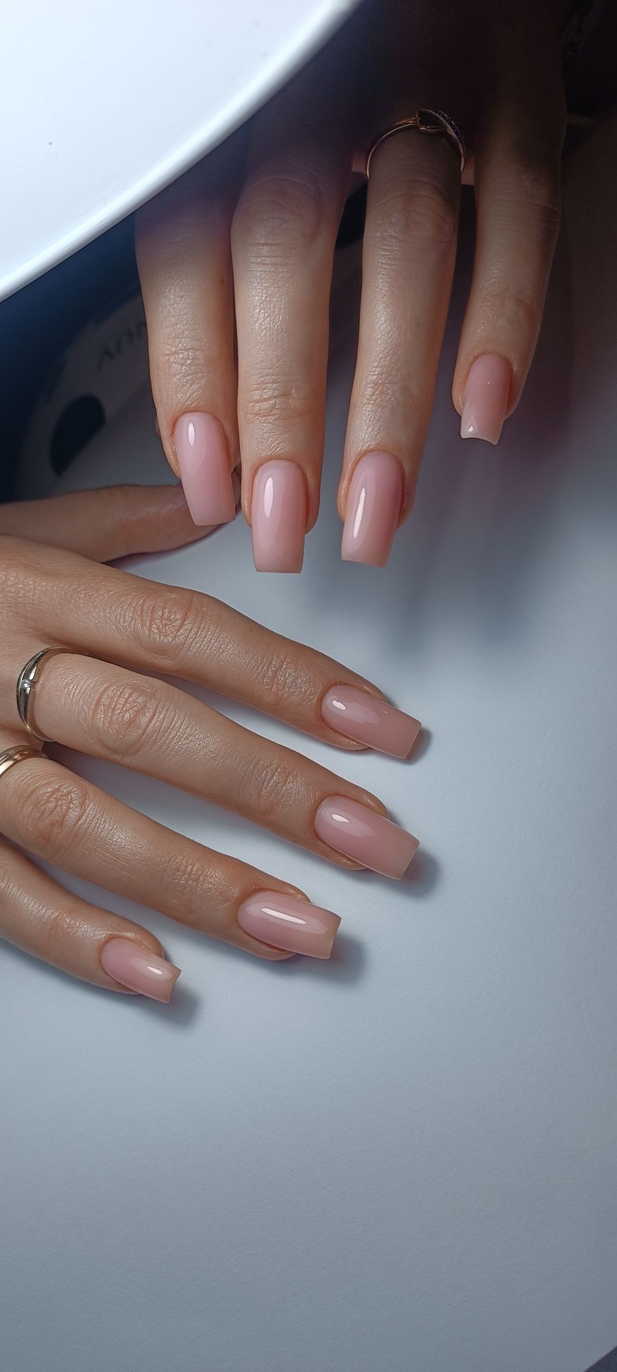 Manicure hybrydowy - żel, pedicure, henna brwi, regulacja