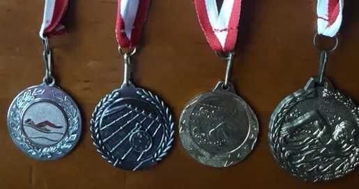 4 medale motywacyjne - medale pływackie