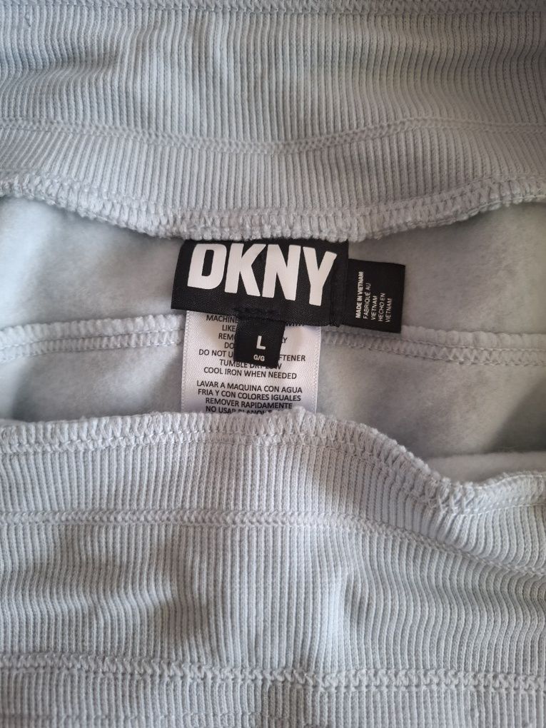 Spodnie dresowe DKNY rozm.L błekit