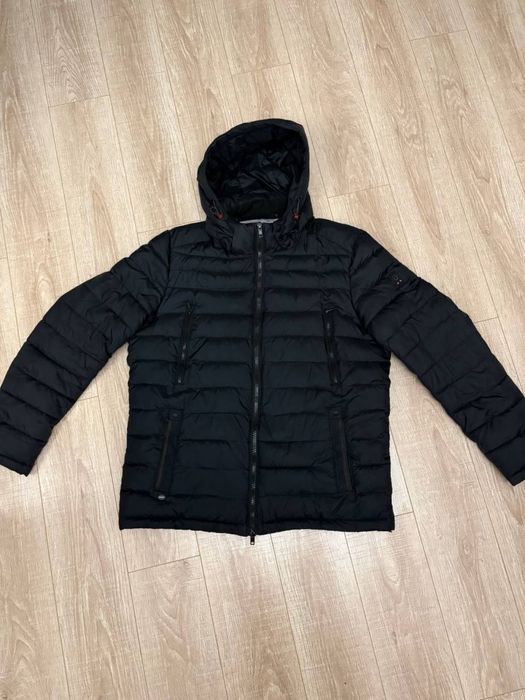 Зимова чоловіча куртка, стан ідеальний